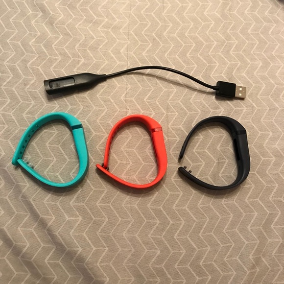 Fitbit Accessories - Fitbit flex tracker w/ bands